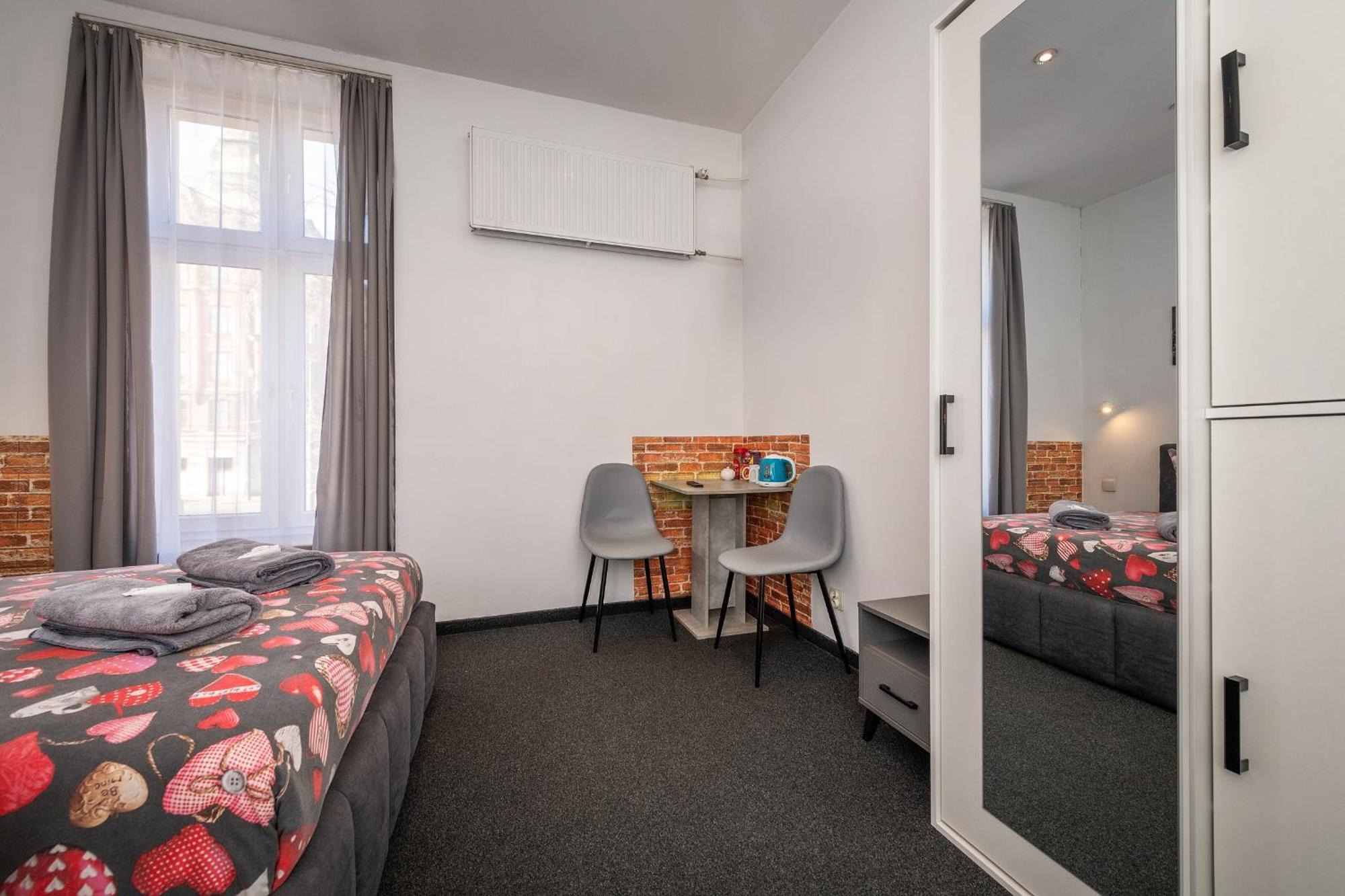 70S Hostel Krakow Luaran gambar